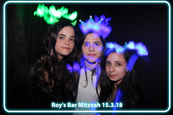 PIC 856 600x400 - תא צילום NEON