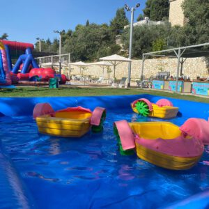 סירות פדלים לאירועים 300x300 - מתנפח עם סירות פדלים